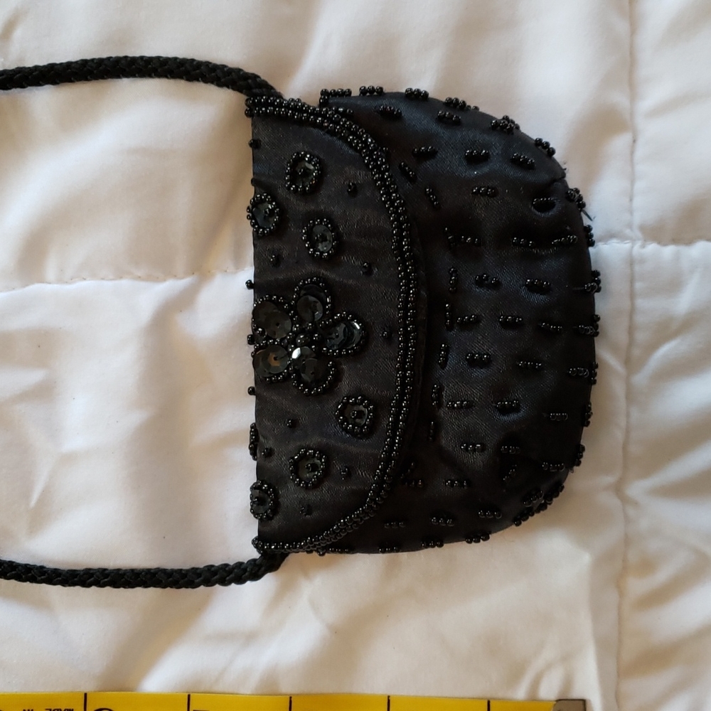 Beaded Mini Purse, Black.